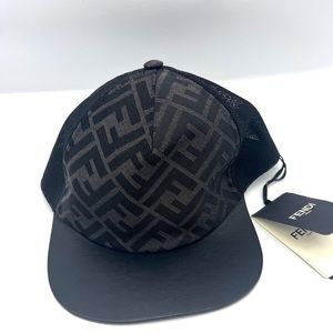 Fendi Gray fabric baseball cap